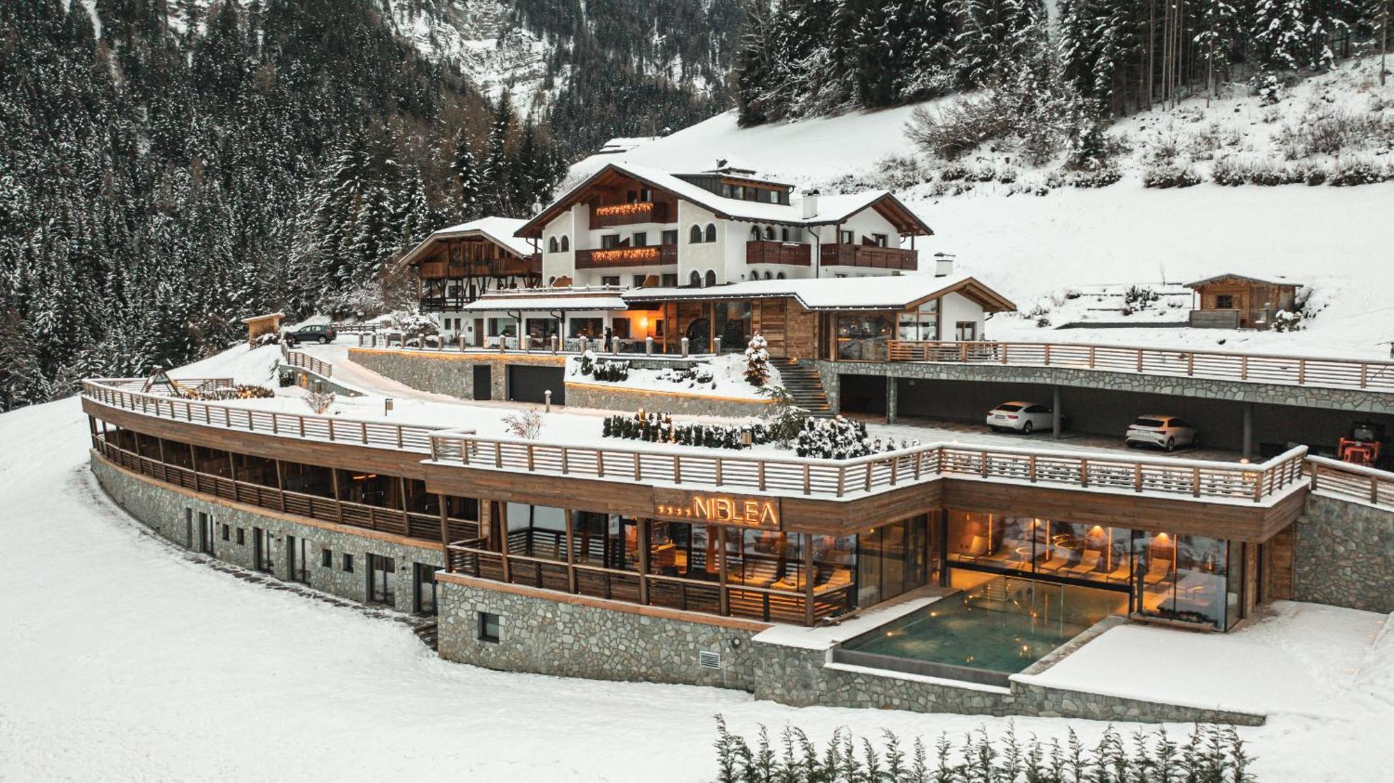 Hotel Niblea St. Ulrich in Gröden Exterior foto